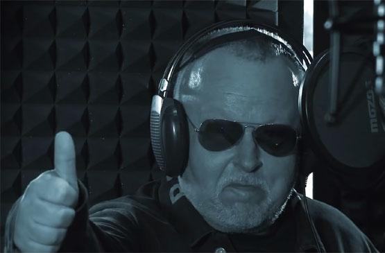 Doktor hostem v novém klipu Tří sester Ať seš punk
